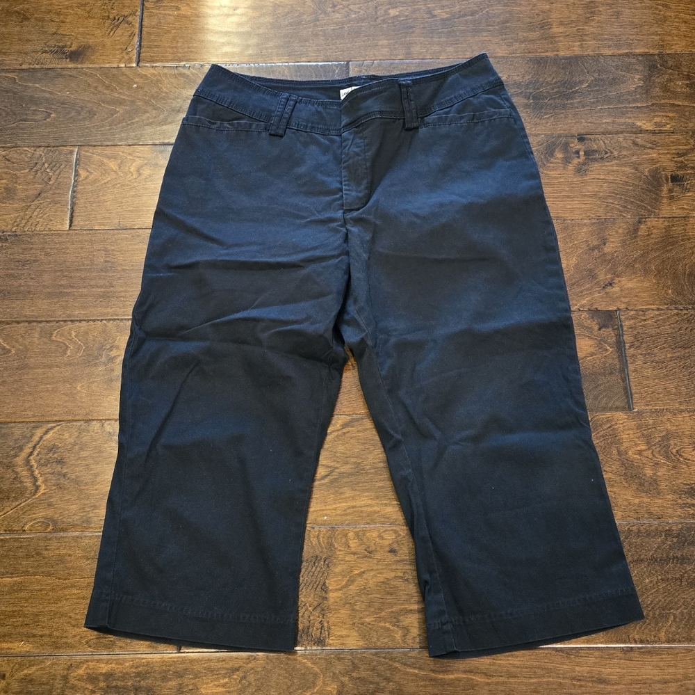 Lee Capris Size 12P Black